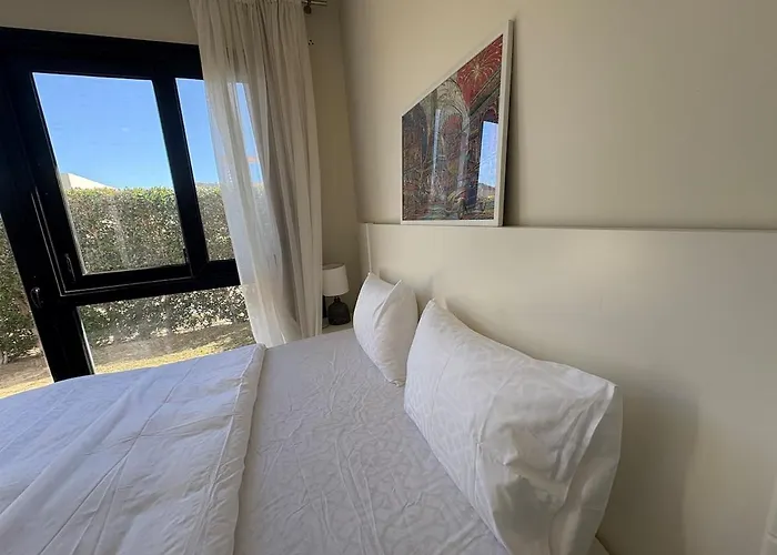 Luxury 2 Bedroom With Garden - Baywest - Somabay