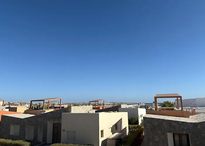 Luxury 2 Bedroom With Garden - Baywest - Somabay Villa